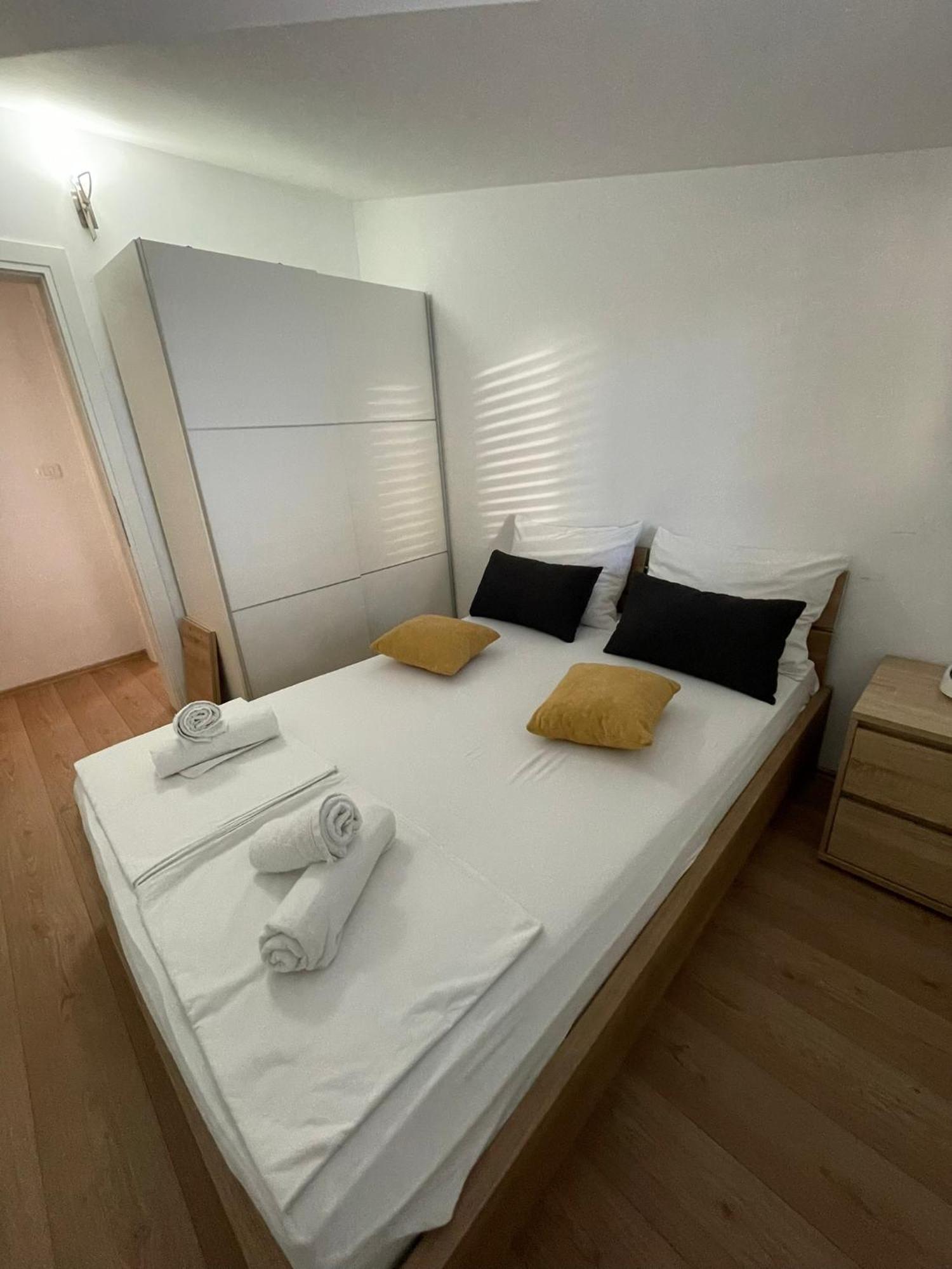 Apartments Holiday Gavric Trogir Szoba fotó